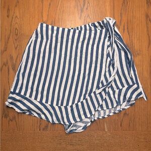 Show me Your Mumu skort size xs